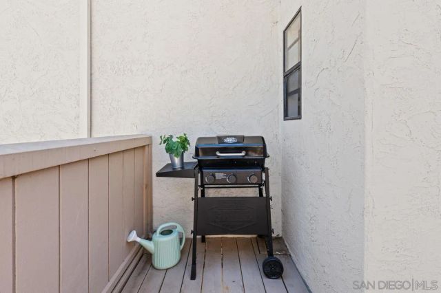 2726 Ariane Dr 46, San Diego, CA 92117