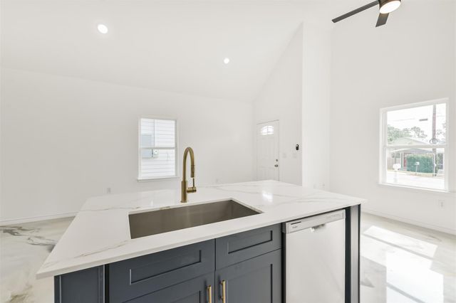 16922 W Forrestal, Montgomery, TX 77316