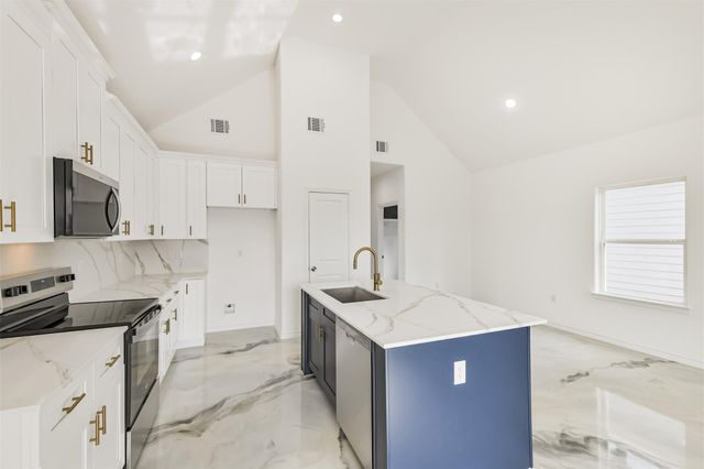 16922 W Forrestal, Montgomery, TX 77316