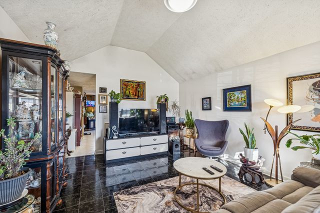 202 Briston Court, Murfreesboro, TN 37127