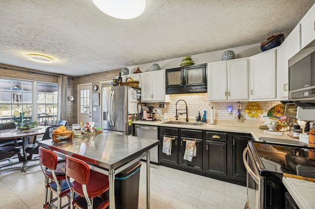 202 Briston Court, Murfreesboro, TN 37127