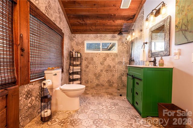 221 Pineville Matthews Road, Matthews, NC 28105
