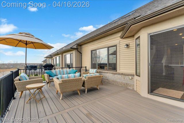 495 Cornerstone Drive, Oxford Charter Township, MI 48371