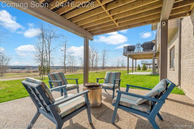 495 Cornerstone Drive, Oxford Charter Township, MI 48371
