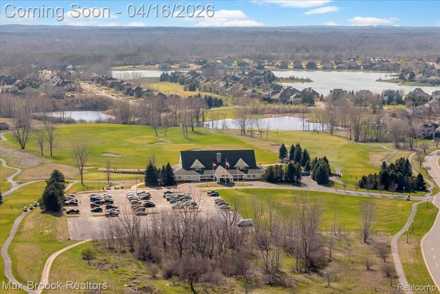 495 Cornerstone Drive, Oxford Charter Township, MI 48371