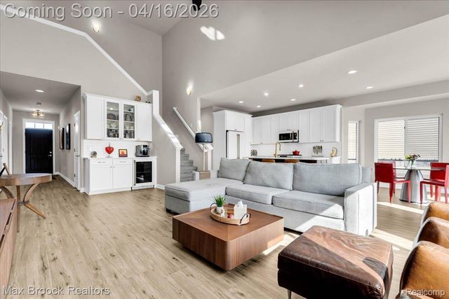 495 Cornerstone Drive, Oxford Charter Township, MI 48371