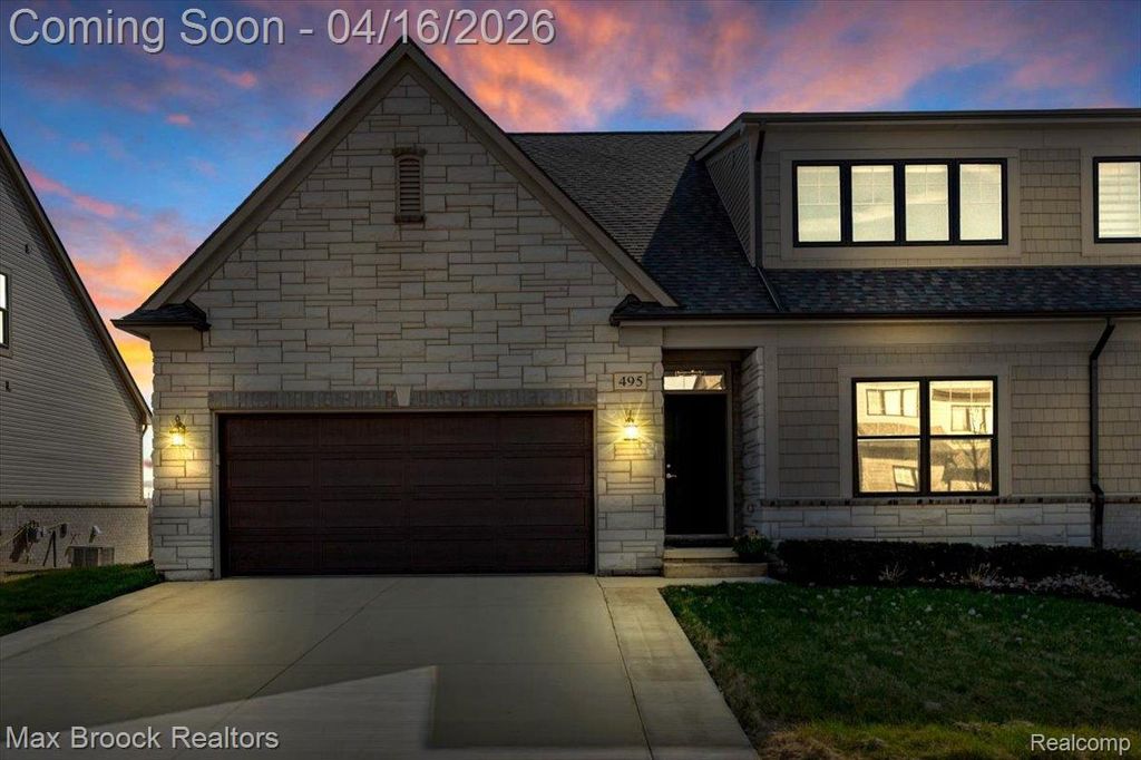 495 Cornerstone Drive, Oxford Charter Township, MI 48371
