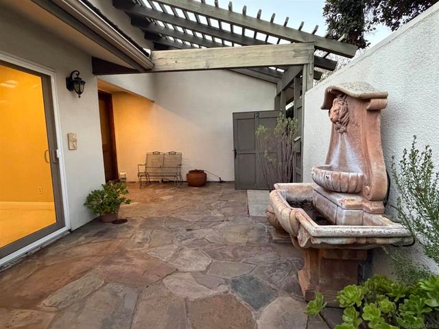 16902 Via de Santa Fe 12, Rancho Santa Fe, CA 92067