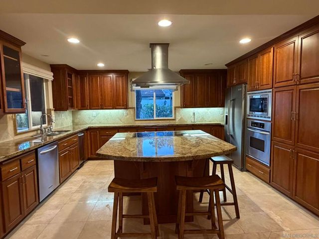 16902 Via de Santa Fe 12, Rancho Santa Fe, CA 92067