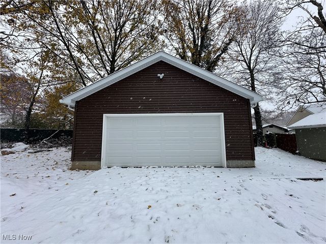 753 Mineral Springs Avenue, Youngstown, OH 44511