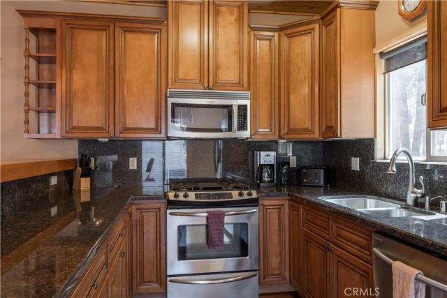 529 Bernhardt, Big Bear City, CA 92314