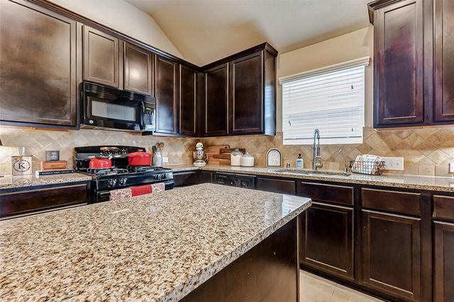 9973 Spring Rock Lane, Brookshire, TX 77423