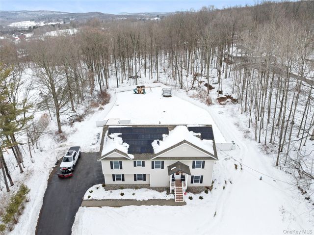 65 Beaver Road, Lagrangeville, NY 12540