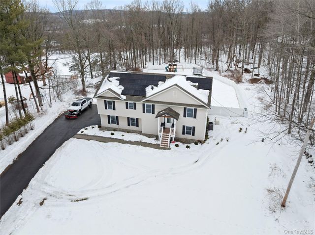 65 Beaver Road, Lagrangeville, NY 12540