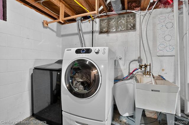 3047 Courtesy Drive, Flint, MI 48506