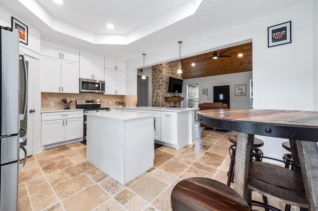 8032 Short Rd Road, Needville, TX 77461