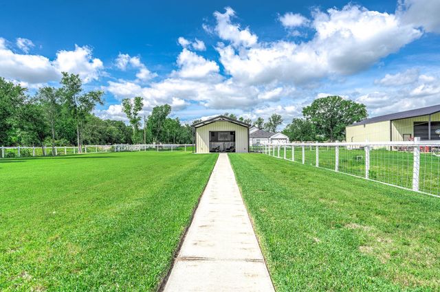 8032 Short Rd Road, Needville, TX 77461