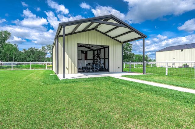 8032 Short Rd Road, Needville, TX 77461