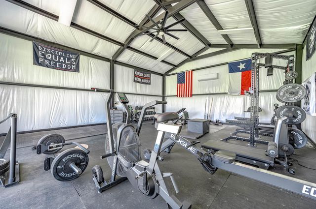 8032 Short Rd Road, Needville, TX 77461