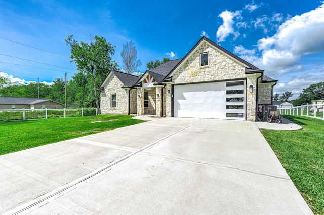 8032 Short Rd Road, Needville, TX 77461