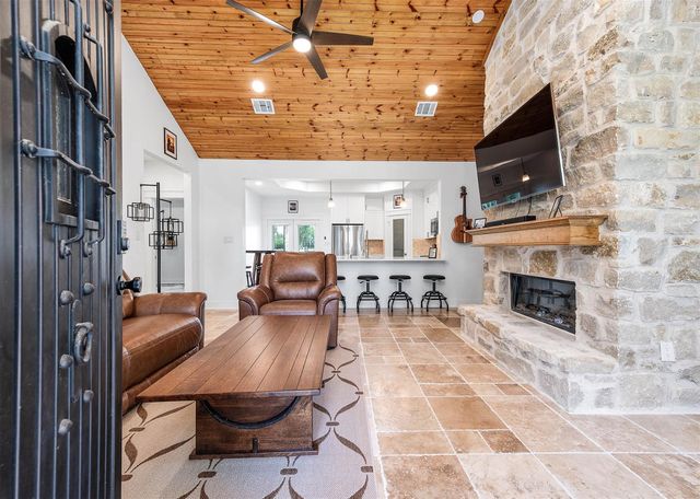 8032 Short Rd Road, Needville, TX 77461