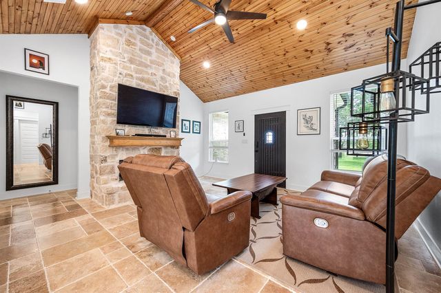 8032 Short Rd Road, Needville, TX 77461