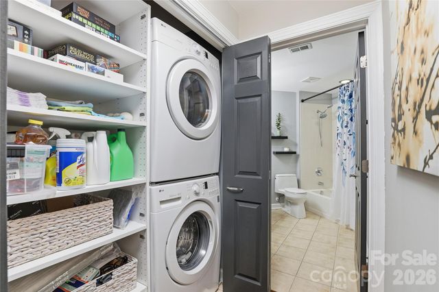 718 W Trade Street 305, Charlotte, NC 28202