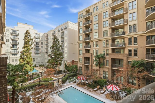 718 W Trade Street 305, Charlotte, NC 28202