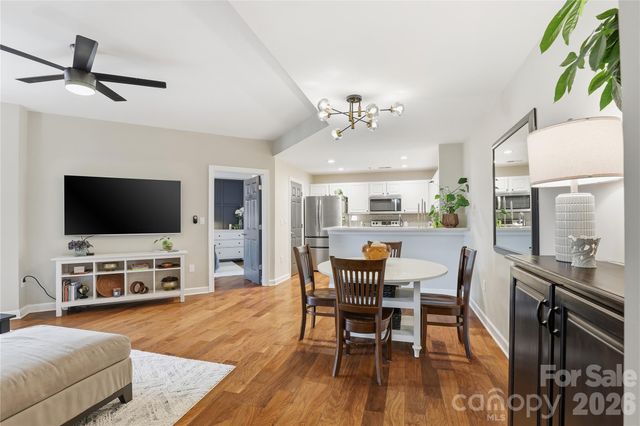 718 W Trade Street 305, Charlotte, NC 28202