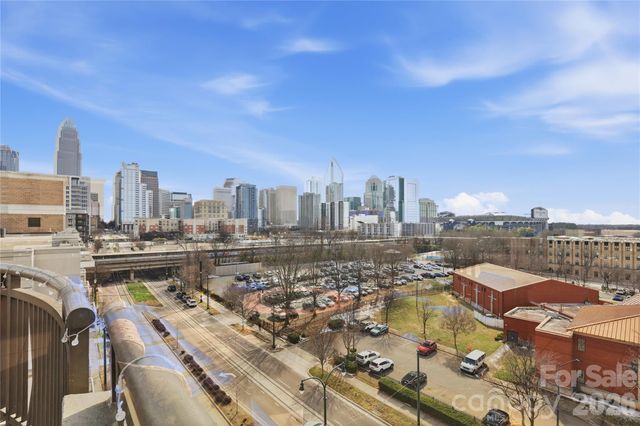 718 W Trade Street 305, Charlotte, NC 28202