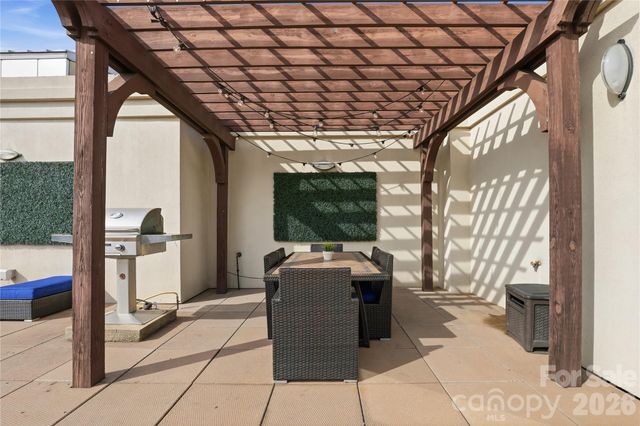 718 W Trade Street 305, Charlotte, NC 28202