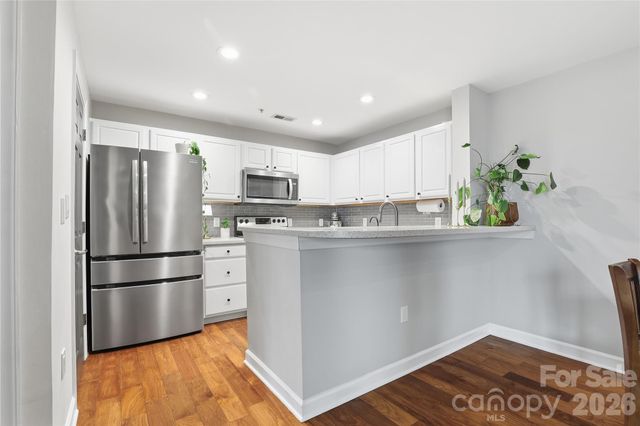 718 W Trade Street 305, Charlotte, NC 28202