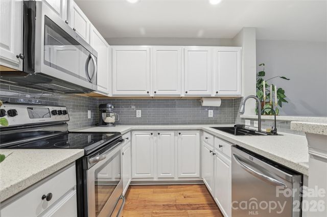 718 W Trade Street 305, Charlotte, NC 28202