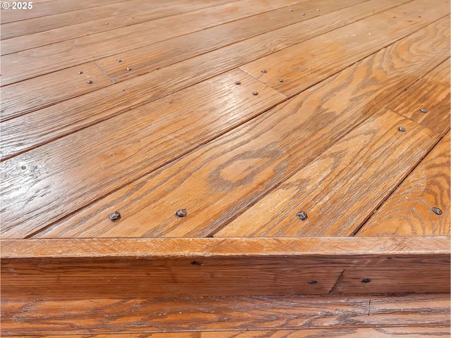 35570 Se BARNUM Rd, Sandy, OR 97055