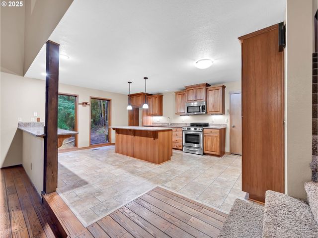 35570 Se BARNUM Rd, Sandy, OR 97055