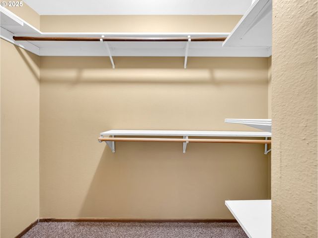 35570 Se BARNUM Rd, Sandy, OR 97055