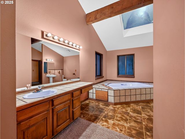 35570 Se BARNUM Rd, Sandy, OR 97055