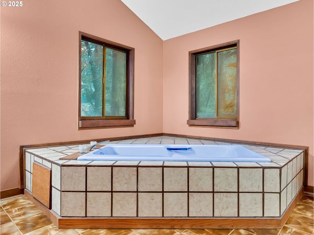 35570 Se BARNUM Rd, Sandy, OR 97055