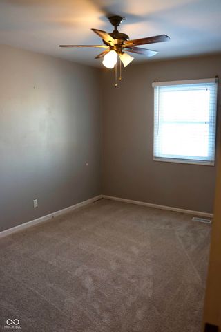 4856 Catalina Drive S, New Palestine, IN 46163