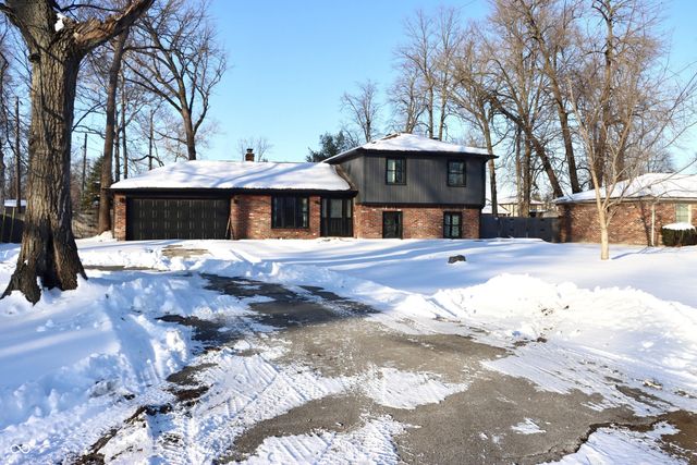 4856 Catalina Drive S, New Palestine, IN 46163