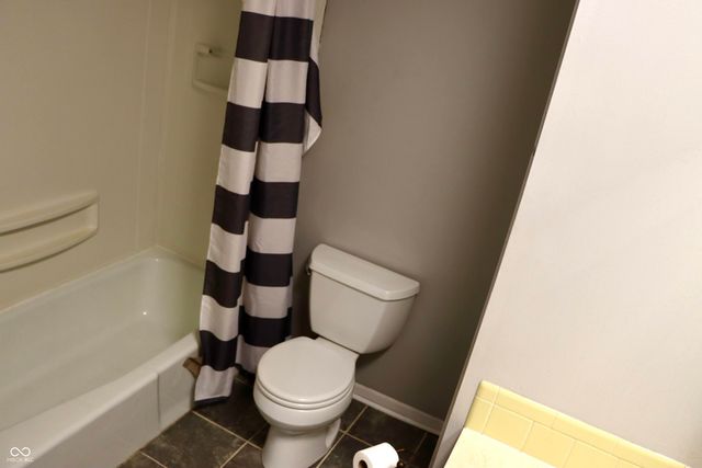 4856 Catalina Drive S, New Palestine, IN 46163