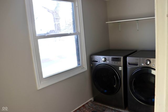 4856 Catalina Drive S, New Palestine, IN 46163