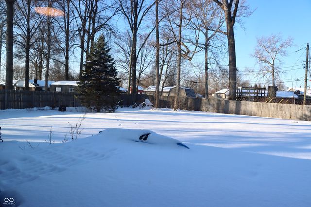 4856 Catalina Drive S, New Palestine, IN 46163