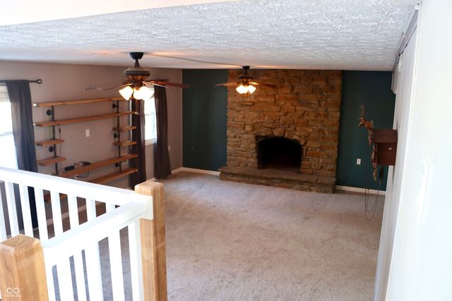 4856 Catalina Drive S, New Palestine, IN 46163