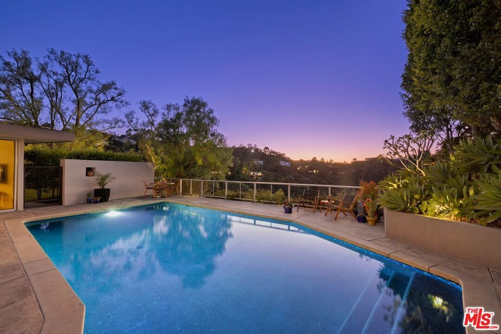 3523 Beverly Ridge Drive, Sherman Oaks, CA 91423 — photo 4