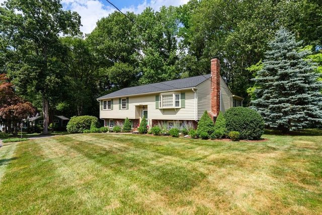 25 Lisa Lane, Reading, MA 01867