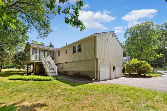 25 Lisa Lane, Reading, MA 01867