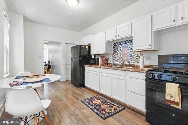 511 W PHILADELPHIA ST, York, PA 17401