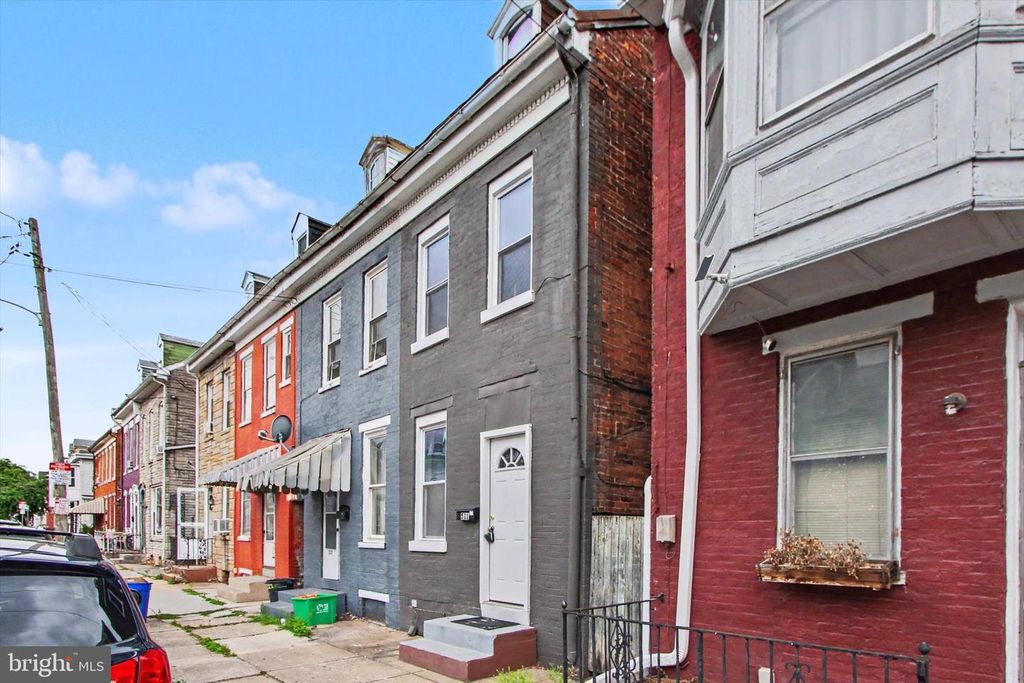 511 W PHILADELPHIA ST, York, PA 17401
