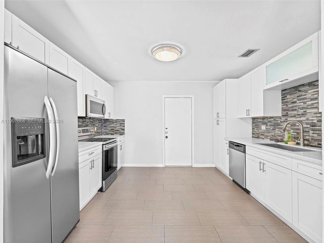 1432 NE 5th Ave, Fort Lauderdale, FL 33304